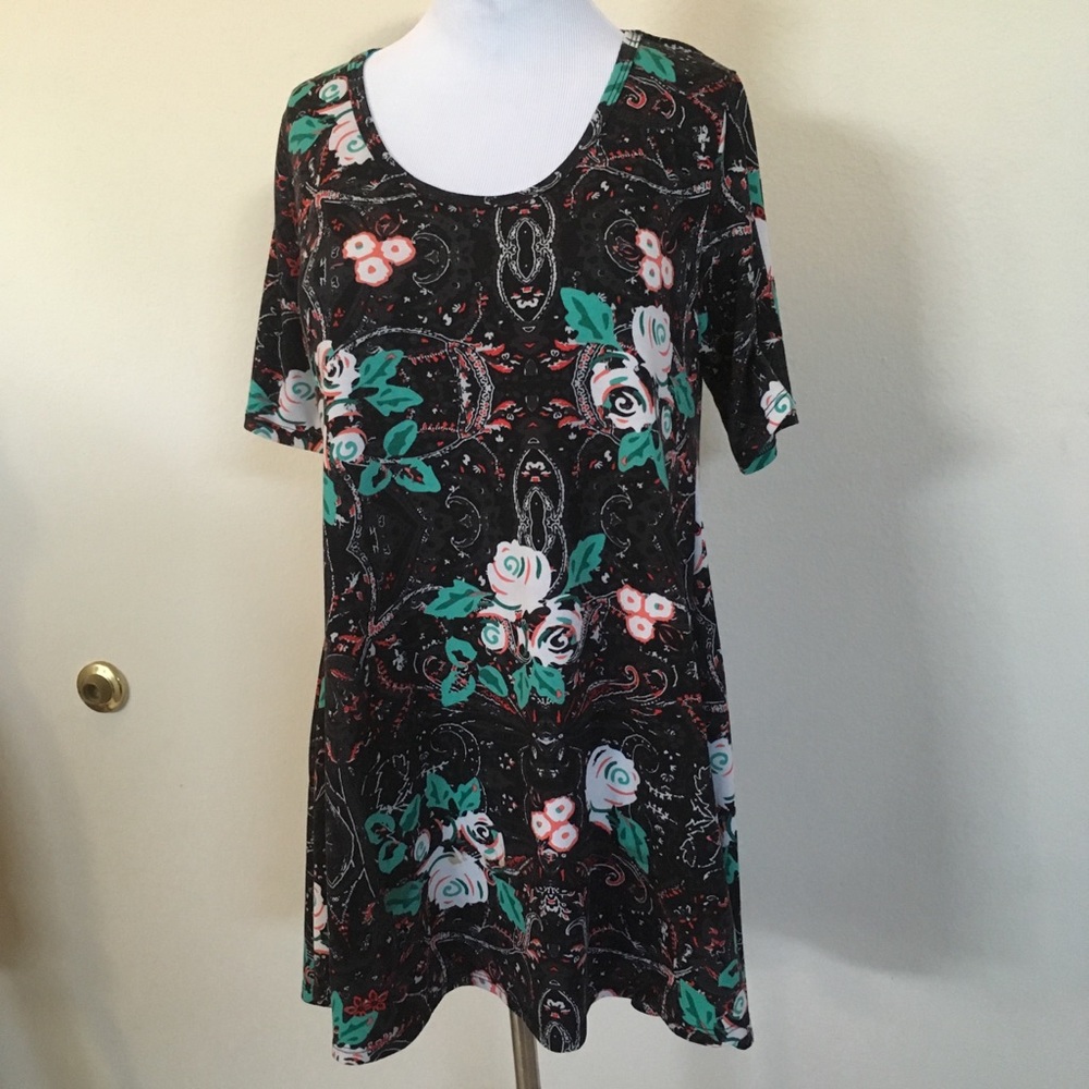 LuLaRoe Perfect T